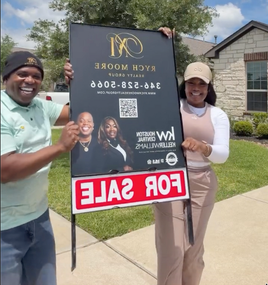 Keller Williams Sign & Frame Package
